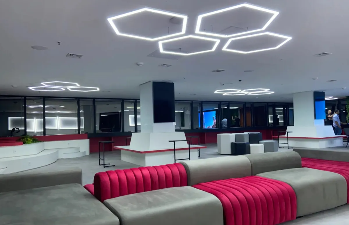 Sala High Tech